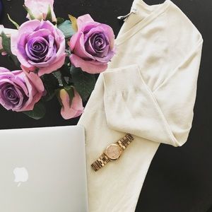 👩🏻‍💼 BANANA REPUBLIC Cream Sweater